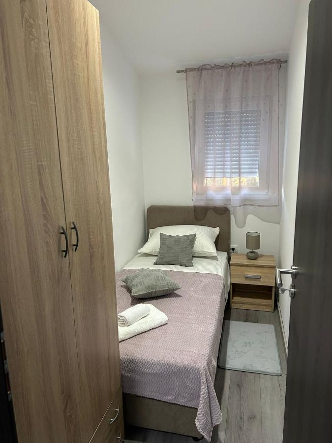 Apartment Marko With A Beautiful View Of The Sea Kaštel Sućurac المظهر الخارجي الصورة