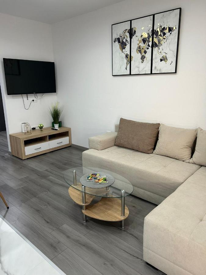 Apartment Marko With A Beautiful View Of The Sea Kaštel Sućurac المظهر الخارجي الصورة