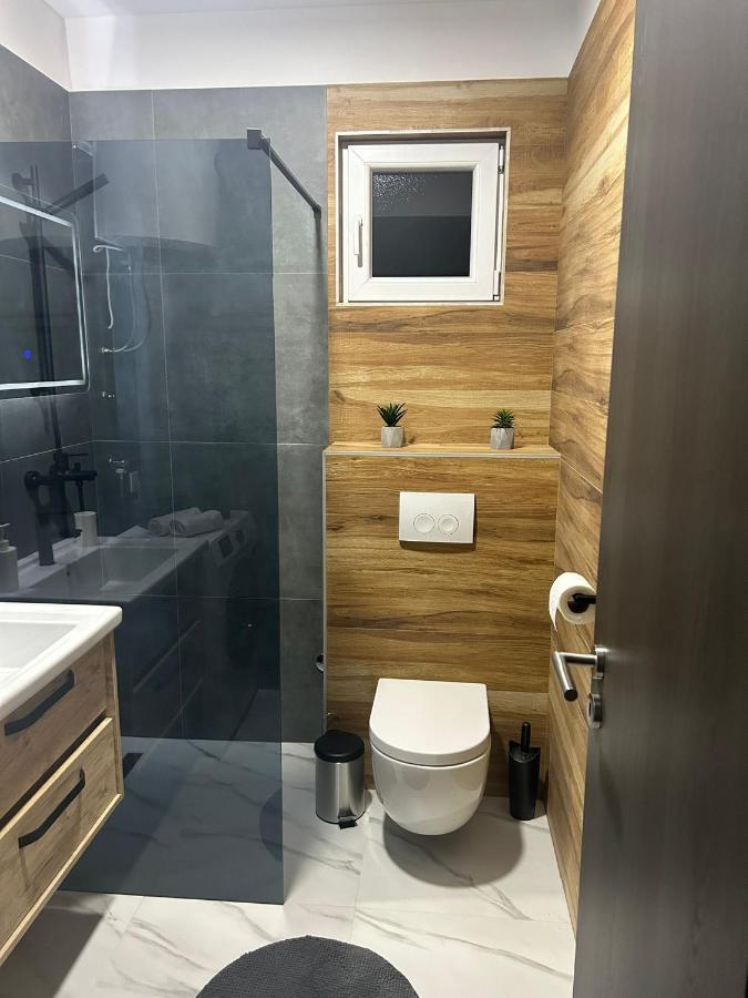 Apartment Marko With A Beautiful View Of The Sea Kaštel Sućurac المظهر الخارجي الصورة
